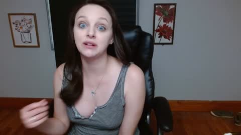 Paige online show from November 7, 2025, 2:06 pm