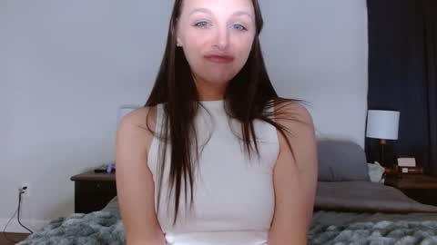 Snapshot of hi_cut_cutie chatting on May 1, 2026, 1:48 pm Paige online show from May 1, 2026, 1:48 pm
