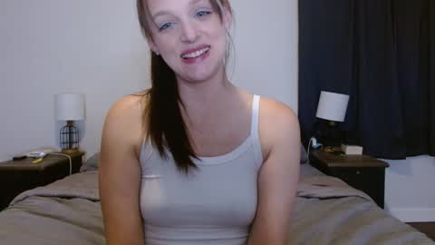 Snapshot of hi_cut_cutie chatting on May 28, 2026, 12:19 am Paige online show from May 28, 2026, 12:19 am