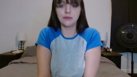 Snapshot of hi_cut_cutie chatting on June 13, 2026, 12:30 am Paige online show from June 13, 2026, 12:30 am