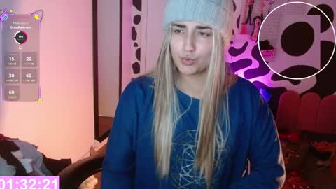 Snapshot of hi_elora chatting on June 4, 2026, 12:27 am Elora online show from June 4, 2026, 12:27 am