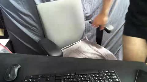 hi_im_chuck online show from April 21, 2026, 7:14 am