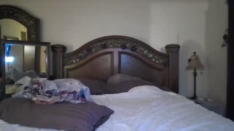 hidden_gold_milf online show from April 21, 2026, 2:37 am