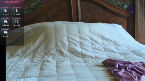 hidden_gold_milf online show from May 14, 2026, 2:46 pm