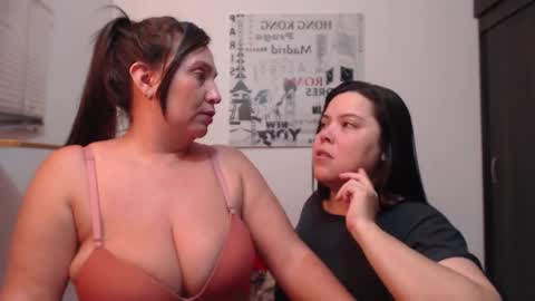 Tinna online show from October 27, 2025, 11:20 pm