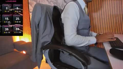 George online show from October 15, 2025, 2:22 am