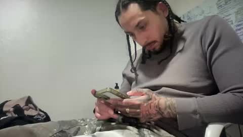 hihello7777 online show from February 2, 2026, 4:33 am