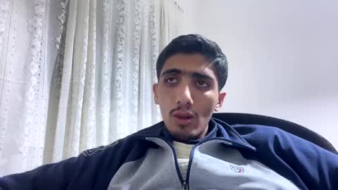 Snapshot of hihi9697 chatting on December 15, 2024, 10:04 pm hihi9697 online show from December 15, 2024, 10:04 pm