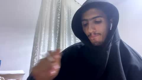 Snapshot of hihi9697 chatting on December 18, 2024, 11:08 pm hihi9697 online show from December 18, 2024, 11:08 pm