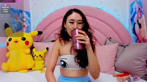 Hikori online show from December 22, 2024, 1:34 am