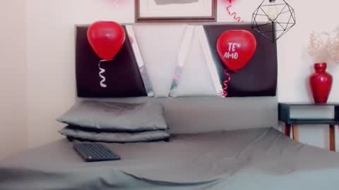 Hilary Avilan online show from February 14, 2025, 7:44 pm