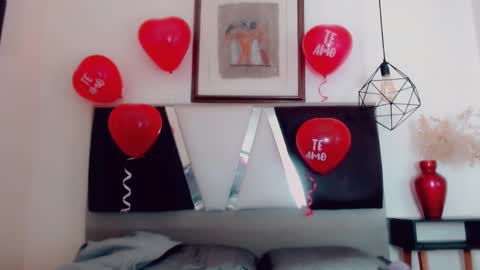 Hilary Avilan online show from February 17, 2025, 7:53 pm