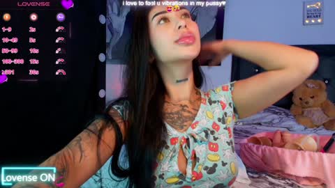 LUNA new account  FOLLOW ME online show from January 19, 2025, 10:49 pm