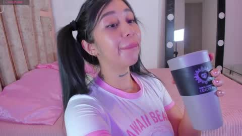 Snapshot of hilary_jones_22 chatting on April 26, 2026, 5:54 pm LUNA new account FOLLOW ME online show from April 26, 2026, 5:54 pm