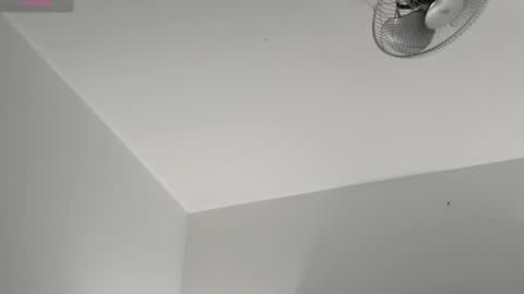 Snapshot of hilary_tailor chatting on January 13, 2026, 11:15 am hilary_tailor online show from January 13, 2026, 11:15 am