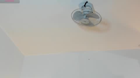 Snapshot of hilary_tailor chatting on January 17, 2026, 11:04 am hilary_tailor online show from January 17, 2026, 11:04 am