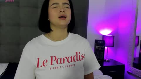 hilary_tailor online show from April 10, 2026, 11:26 am