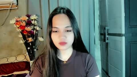 hilarymolly online show from March 25, 2026, 3:12 am