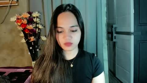 hilarymolly online show from March 27, 2026, 2:50 am