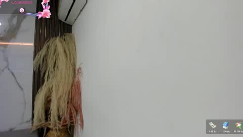 Hilary Thomsom online show from January 7, 2026, 12:07 pm