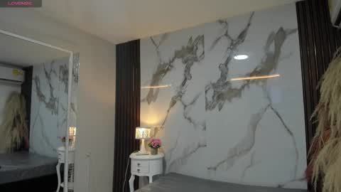 Hilary Thomsom online show from March 9, 2026, 11:58 am