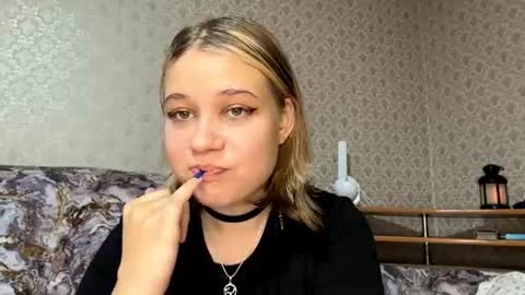 Snapshot of hildeconery chatting on June 13, 2026, 1:31 pm Julia online show from June 13, 2026, 1:31 pm