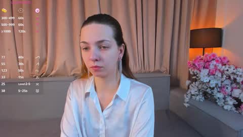 Tris  online show from December 2, 2025, 7:03 am