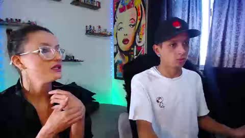 Snapshot of hill_and_jack chatting on January 15, 2025, 2:13 pm Hill and Jack online show from January 15, 2025, 2:13 pm