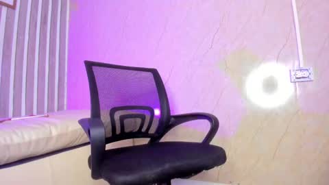  Hillary  online show from February 16, 2025, 5:15 am