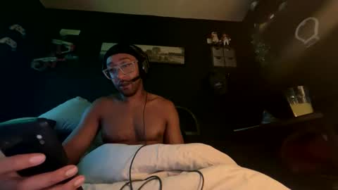 Snapshot of himthere_ chatting on May 17, 2026, 3:04 am himthere_ online show from May 17, 2026, 3:04 am