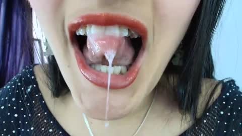 hinata online show from February 4, 2026, 8:47 pm