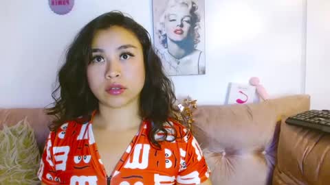 hinata lee online show from January 5, 2025, 10:43 am