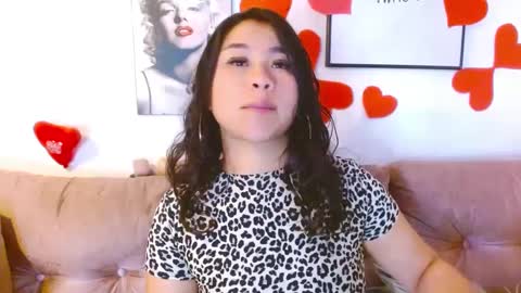 hinata lee online show from February 28, 2025, 11:36 am