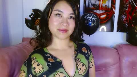 hinata lee online show from October 10, 2025, 11:26 pm