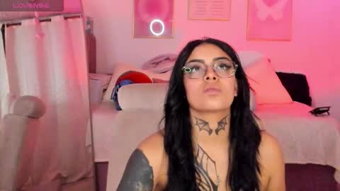  Karol  Independent Model online show from September 17, 2025, 2:57 am