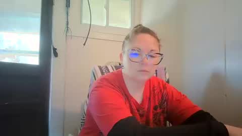 Bella online show from October 11, 2025, 6:50 pm