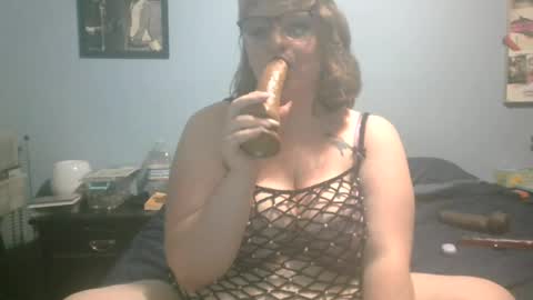 Snapshot of hippybambi chatting on July 6, 2026, 12:29 am Hippy online show from July 6, 2026, 12:29 am