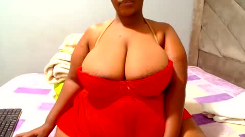 Snapshot of hips2sexy chatting on May 8, 2026, 4:18 am hips2sexy online show from May 8, 2026, 4:18 am