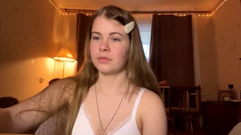 I am Amy ntmu Lets hit 10 Thumbs Up together online show from February 14, 2026, 5:26 am