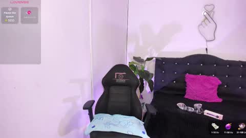  hisis  online show from October 15, 2025, 7:36 pm