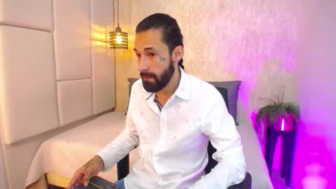 Hisoka online show from March 1, 2026, 2:35 am