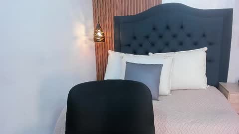 Hisoka online show from March 8, 2026, 2:21 pm