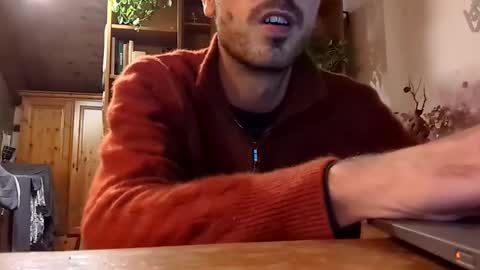 hitmenoww online show from November 24, 2025, 6:51 pm