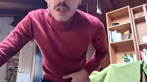 hitmenoww online show from December 3, 2025, 2:26 pm