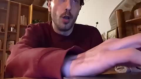 hitmenoww online show from April 21, 2026, 9:17 pm