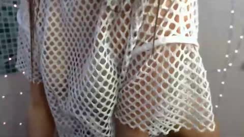  Hitomi  online show from April 3, 2026, 9:40 am