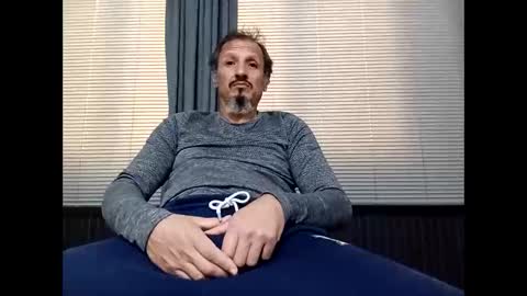 CandyboxHunter44 online show from February 12, 2026, 10:21 am