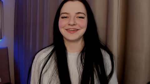 hloyalarguza online show from March 25, 2026, 10:16 pm