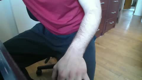 Hockey Player online show from February 17, 2025, 4:26 pm