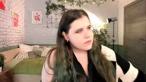 Snapshot of hoctra_neith chatting on June 15, 2026, 6:26 am Hanna online show from June 15, 2026, 6:26 am